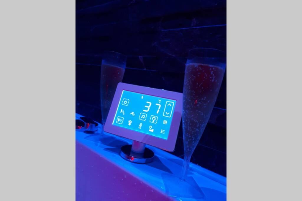 Spa Privatif Love Room, Le Hammam Et Bulles, Chez Nuits Chartraines Chartres Buitenkant foto