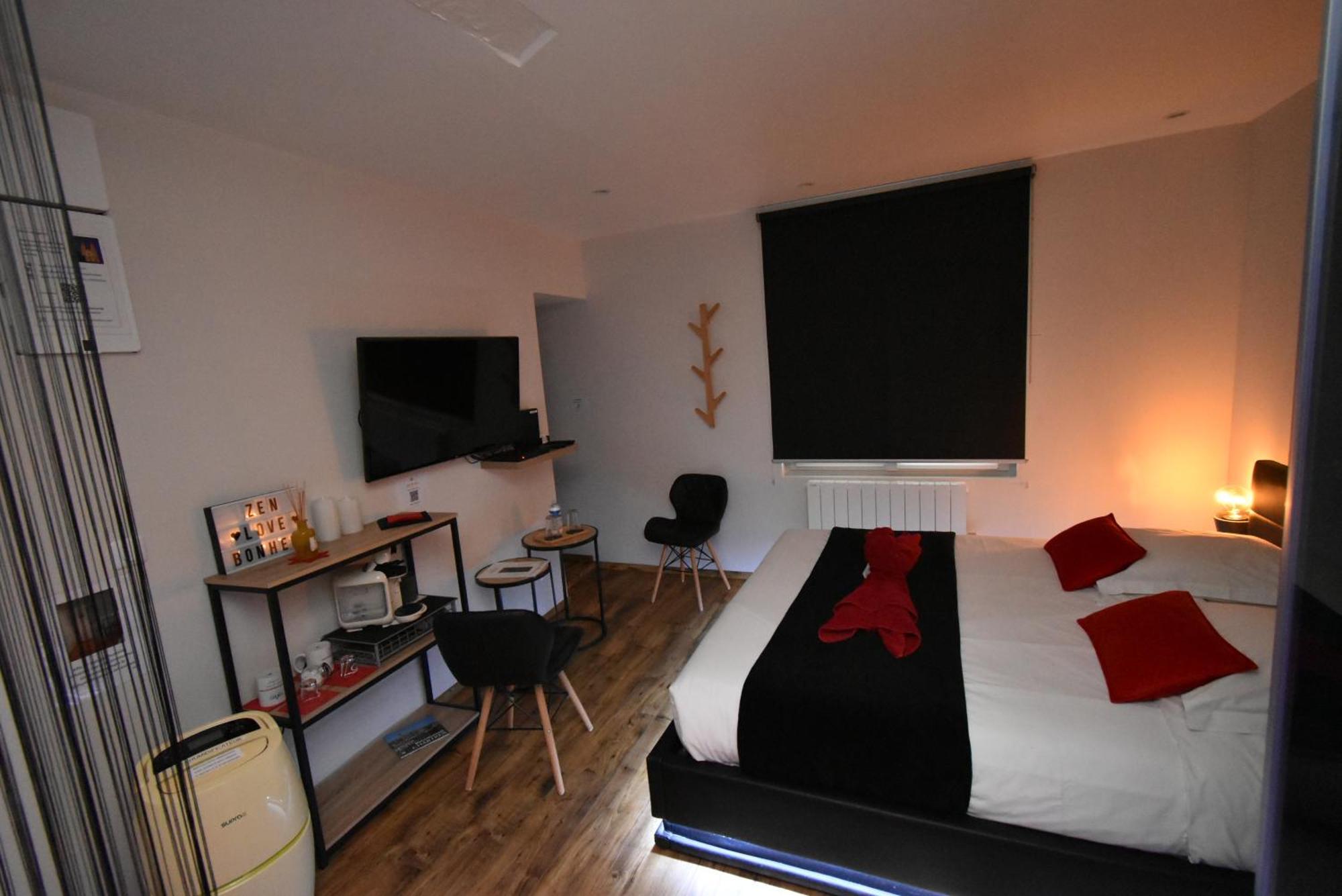 Spa Privatif Love Room, Le Hammam Et Bulles, Chez Nuits Chartraines Chartres Buitenkant foto