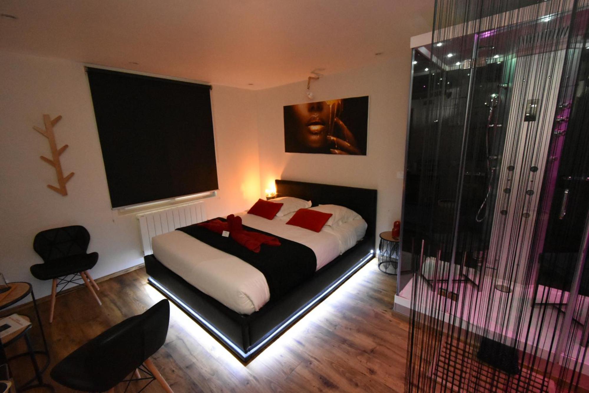 Spa Privatif Love Room, Le Hammam Et Bulles, Chez Nuits Chartraines Chartres Buitenkant foto